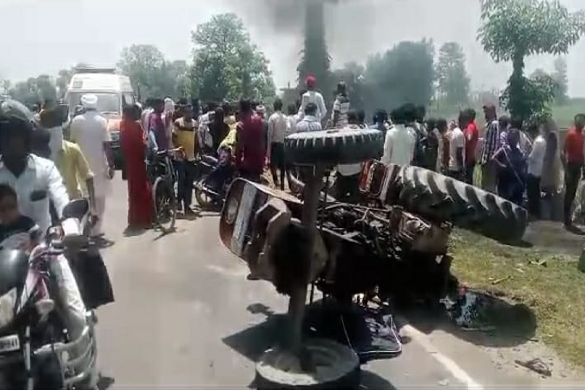 UP News: लखीमपुर खीरी सड़क दुर्घटना में चार की मौत, बागपत में सड़क किनारे खड़े युवक को तेज रफ्तार वाहन ने रौंदा
