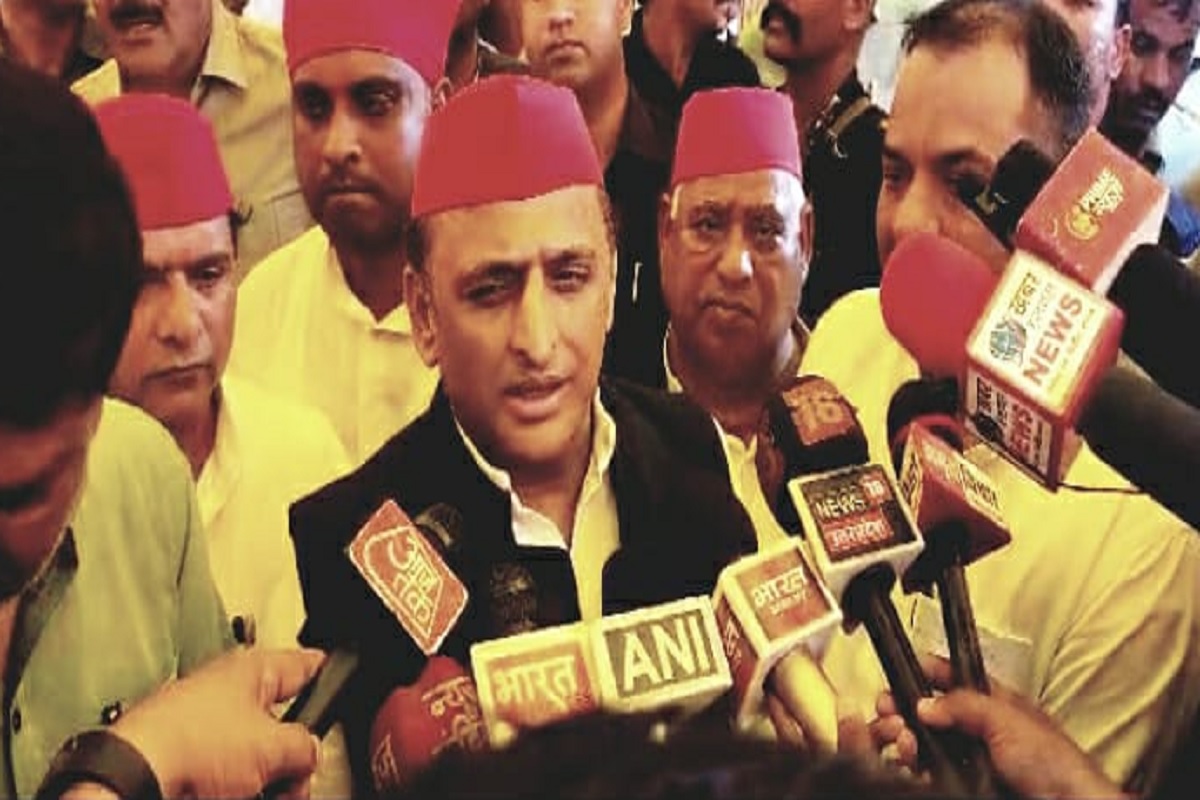 UP Politics: CM योगी के मुगल संग्रहालय वाले बयान पर अखिलेश यादव ने किया पलटवार, बोले- ‘मुख्यमंत्री कुछ नहीं जानते’