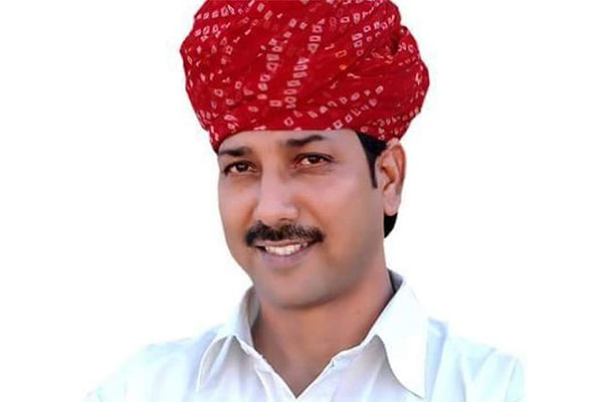 Rajasthan: CM अशोक गहलोत ने किया मंत्री राजेंद्र सिंह गुढ़ा को बर्खास्त, अपनी ही सरकार पर उठाए थे सवाल