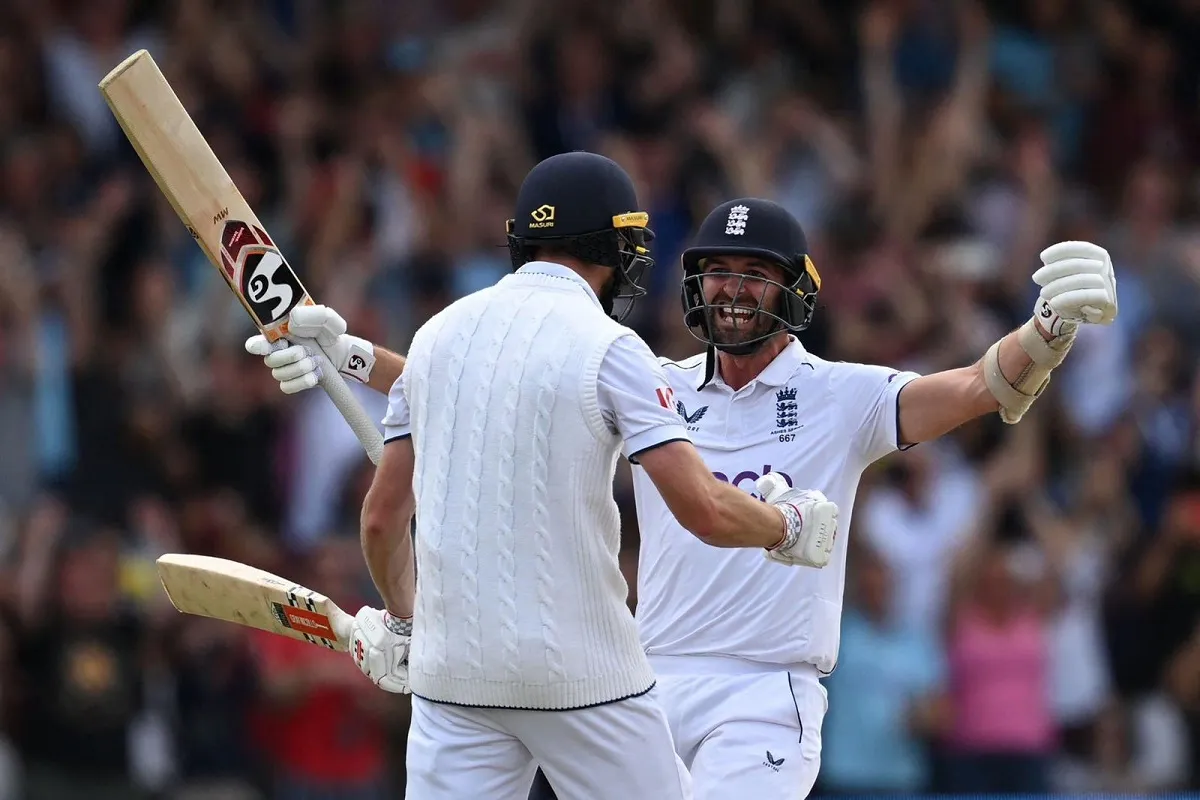 ENG vs AUS Ashes Test: ब्रूक, वोक्स और वुड का कमाल, इंग्लैंड की एशेज सीरीज में वापसी, हेडिंग्ले टेस्ट में ऑस्ट्रेलिया को 3 विकेट से हराया