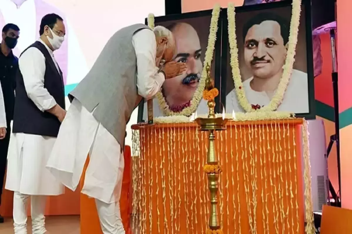 डॉ. श्यामा प्रसाद मुखर्जी की जयंती पर पीएम मोदी ने दी श्रद्धांजलि, बोले- उनके आदर्श और सिद्धांत देश की हर पीढ़ी को प्रेरित करते रहेंगे