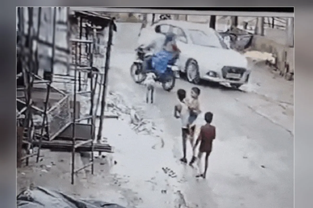 WATCH Video: यूपी की राजधानी में 3 बच्चों को कार से रौंदा, उनके पिता से थी रंजिश, इसलिए सरेराह मासूमों को मारकर भागना चाहता था पड़ोसी