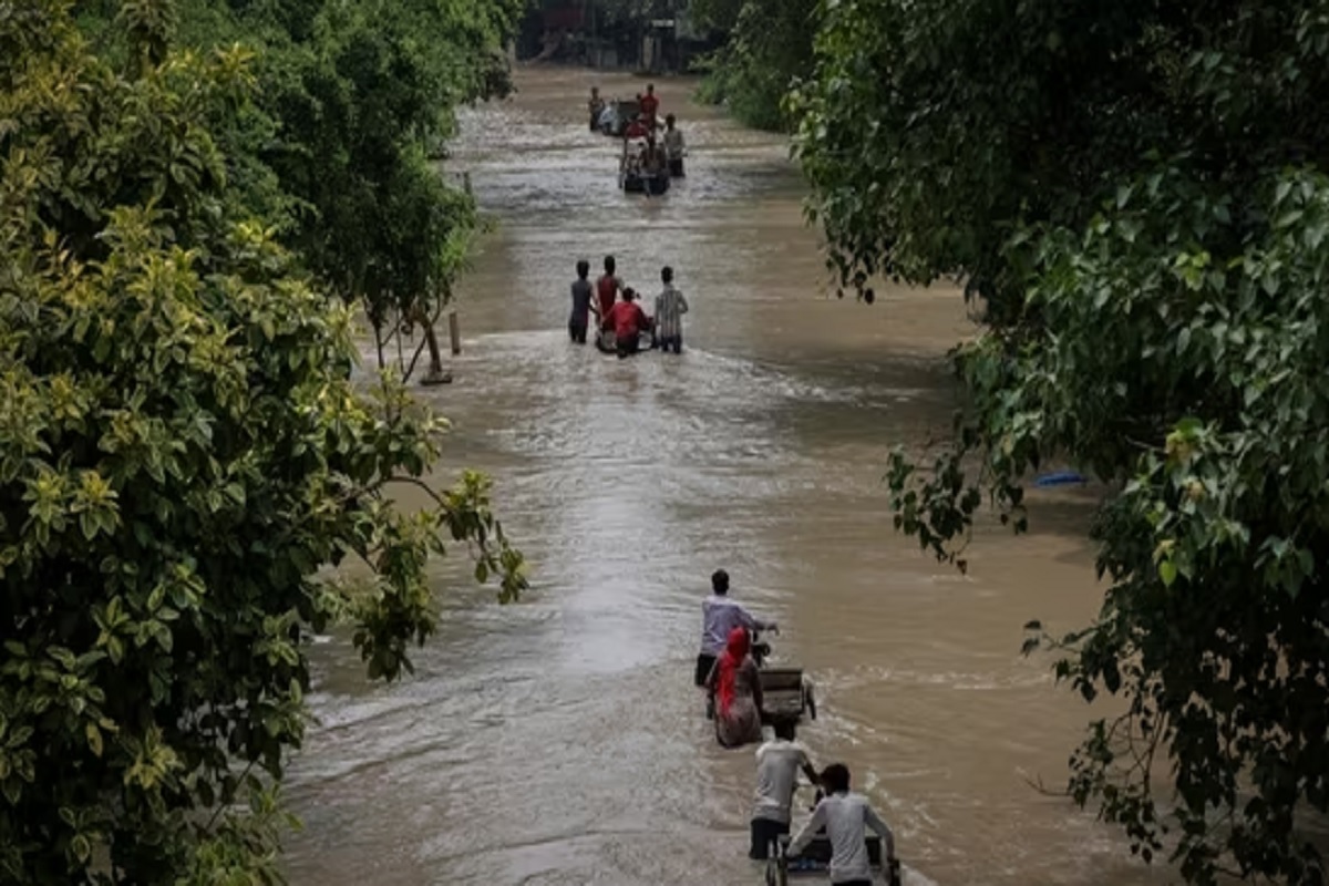 Delhi Floods: दिल्ली में यमुना के जलस्तर ने तोड़ा 45 सालों का रिकॉर्ड, निचले इलाकों में भरा पानी