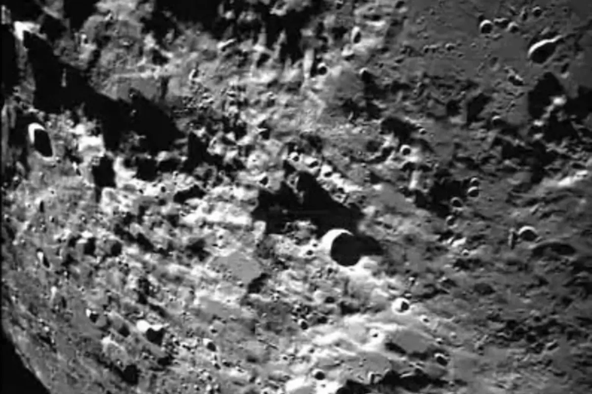 Chandrayaan 3: देखिए नजदीक से कैसा दिखता है चांद, लैंडर विक्रम ने भेजा गजब का वीडियो