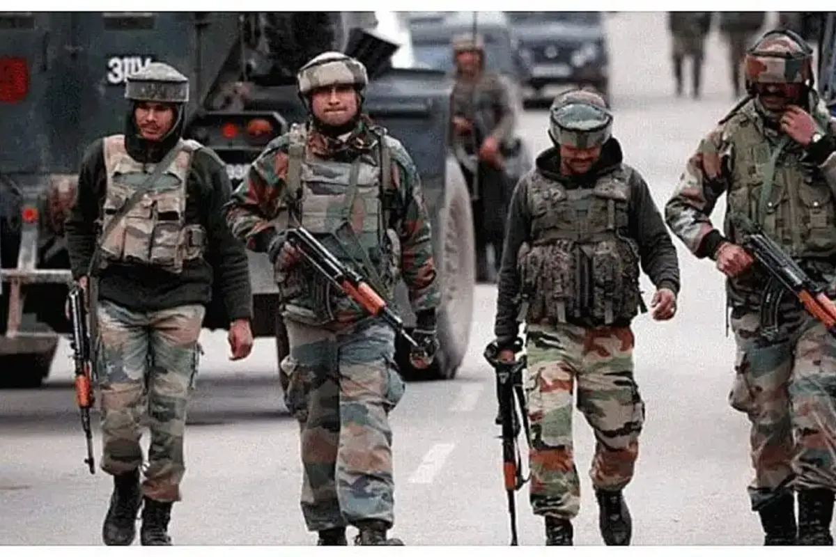Jammu Kashmir: घाटी में सेना की बड़ी कार्रवाई, लश्कर-ए-तैयबा के 3 आतंकियों को किया गिरफ्तार