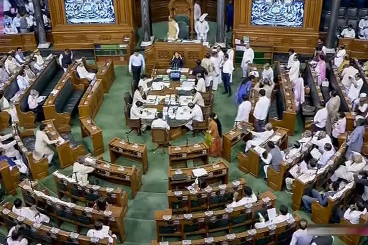 Parliament Monsoon Session: दिल्ली सर्विस बिल पर सदन में आज होगी चर्चा, बीजेपी ने सभी सांसदों को जारी किया व्हिप