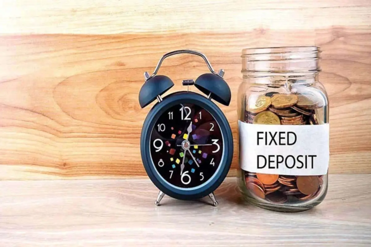 Fixed Deposit: तगड़े रिटर्न के लिए हो जाएं तैयार! इन दो बैंकों की स्‍पेशल एफडी स्कीम की डेडलाइन हो रही खत्म