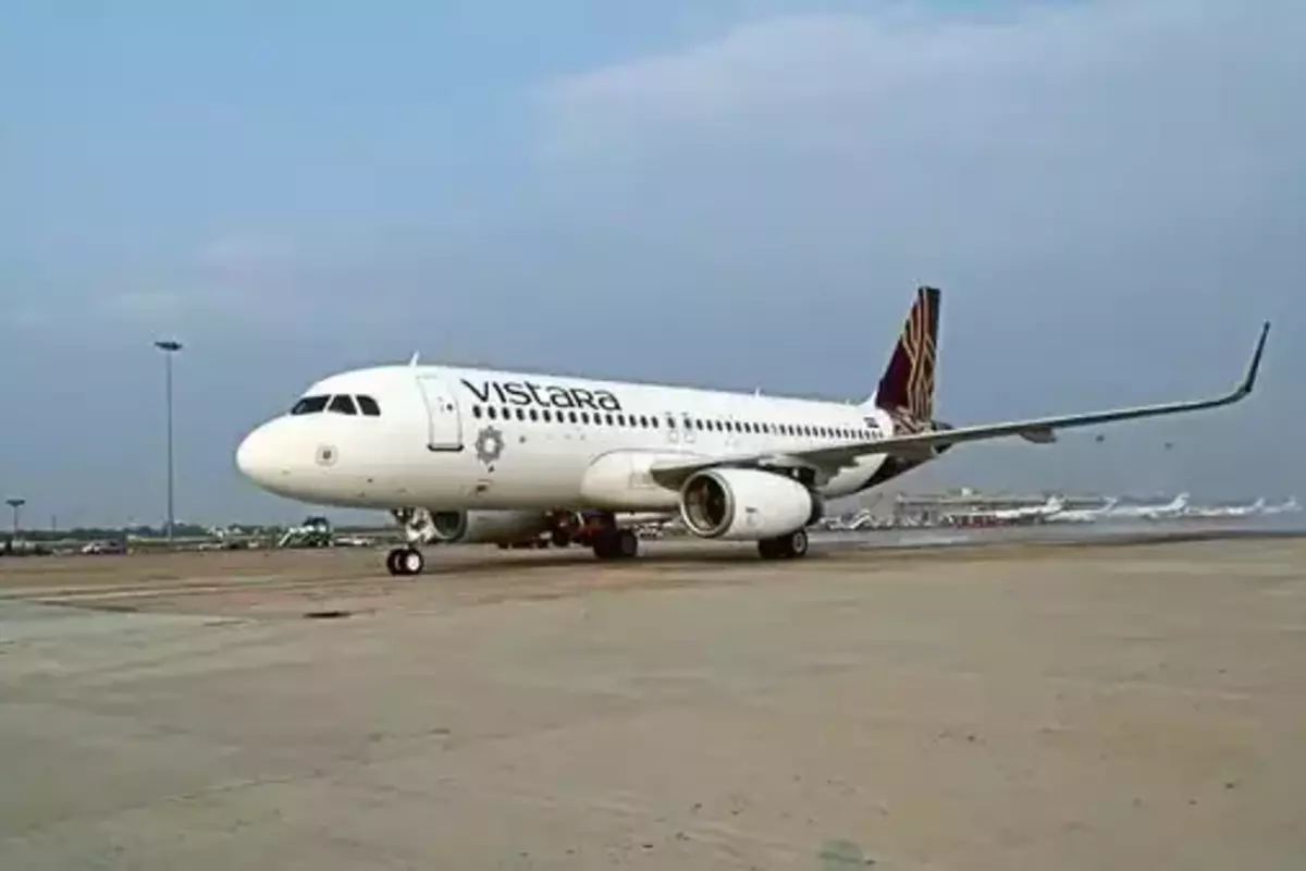 Delhi Airport: दिल्ली एयरपोर्ट पर बड़ा विमान हादसा होने से टला, विस्तारा एयरलाइंस की उड़ान को किया गया रद्द, जानें पूरा मामला