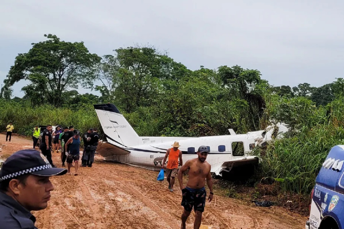 Brazil Plane Crash: बारिश में उड़ रहा हवाई जहाज नीचे उतरने से पहले हुआ क्रैश, फिशिंग के लिए जा रहे सभी 14 लोगों की मौत