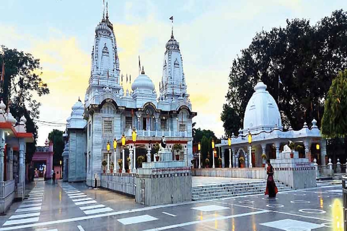 Gorakhpur: गोरखनाथ मंदिर के गेट पर तीन कारतूस के साथ पकड़े गए झारखंड के दो युवक, जांच में जुटी पुलिस