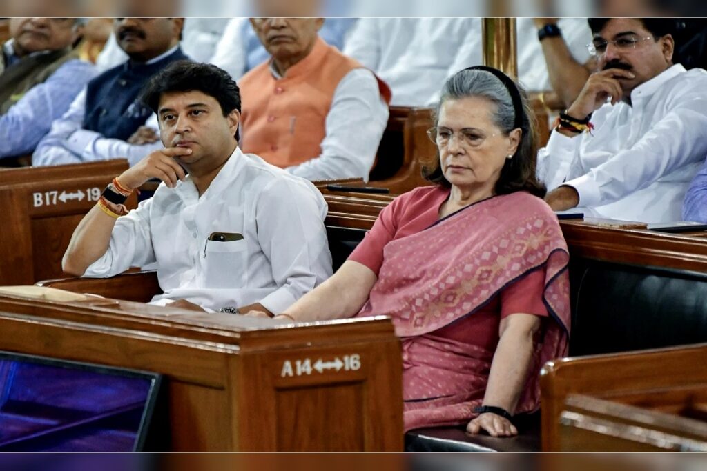 Sonia Gandhi Jyotiraditya Scindia