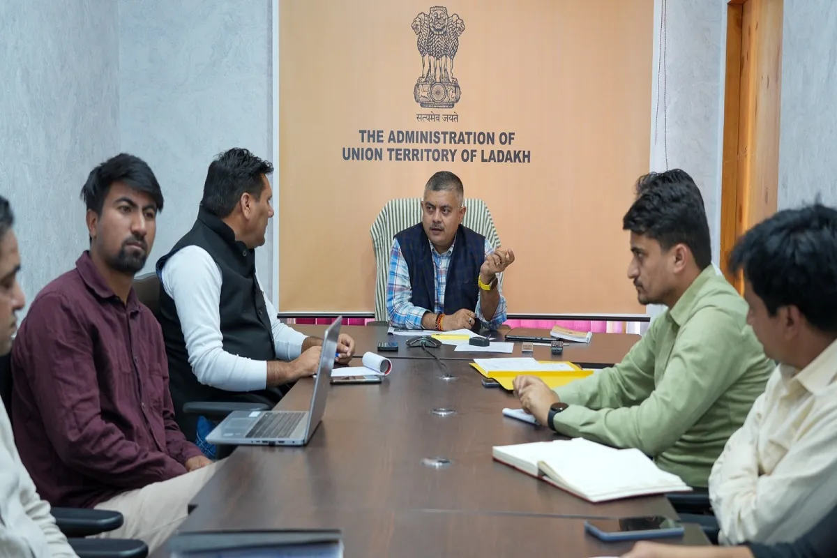 लद्दाख: IT विभाग के प्रशासनिक सचिव अमित शर्मा ने की UT में SWAN की प्रगति पर रिव्यू मीटिंग