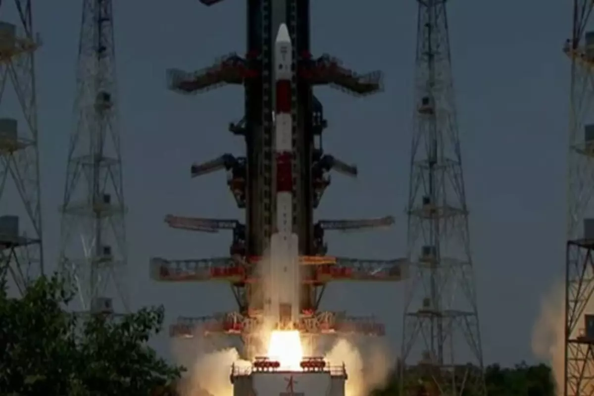 Aditya L1 Launch: आसमान को चीरता हुआ सूरज की ओर बढ़ रहा है Aditya L1