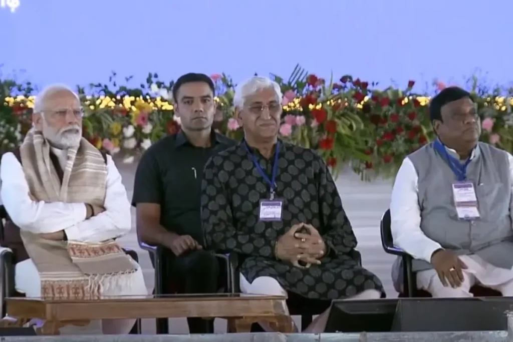 पीएम मोदी और टीएस सिंह देव
