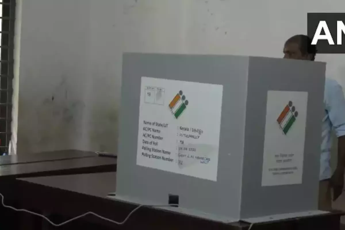 Ghosi By-Polls: घोसी उपचुनाव में 5 बजे तक 49.42 फीसदी वोटिंग, बागेश्वर में 55.39% मतदान
