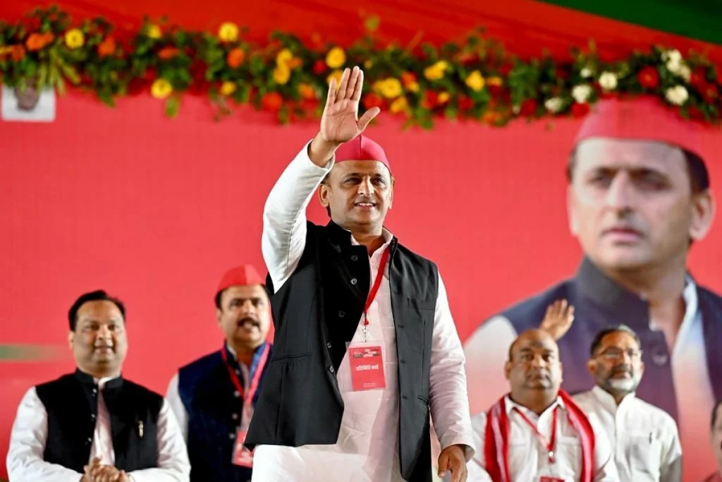 अखिलेश यादव