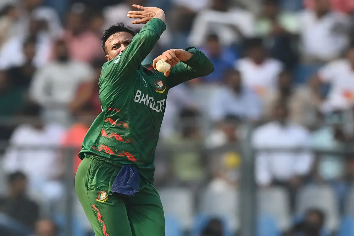 World Cup के बीच अपनी टीम छोड़ बांग्लादेश लौटे शाकिब अल हसन, जानें क्या है माजरा