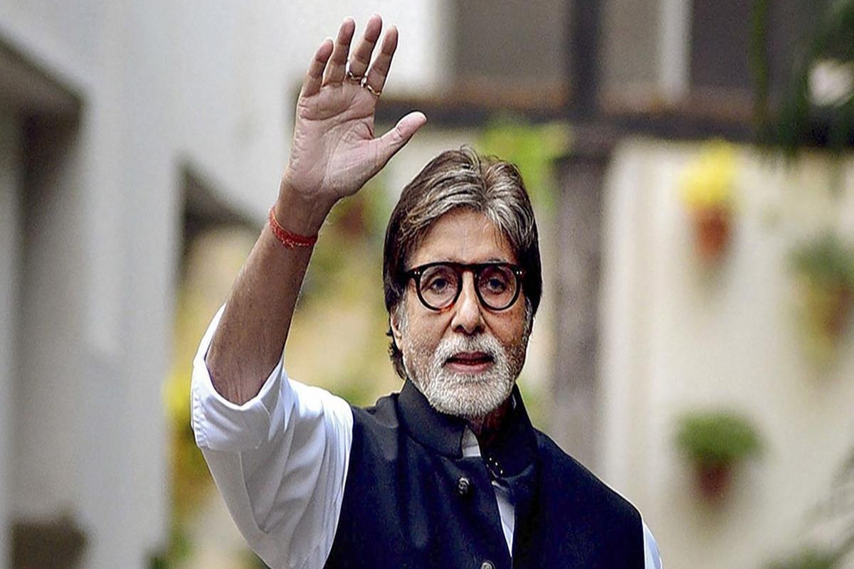 Amitabh Bachchan को भगवान की तरह पूजता है ये जबरा फैन, इस फिल्म को देखकर पुलिस में हुआ भर्ती