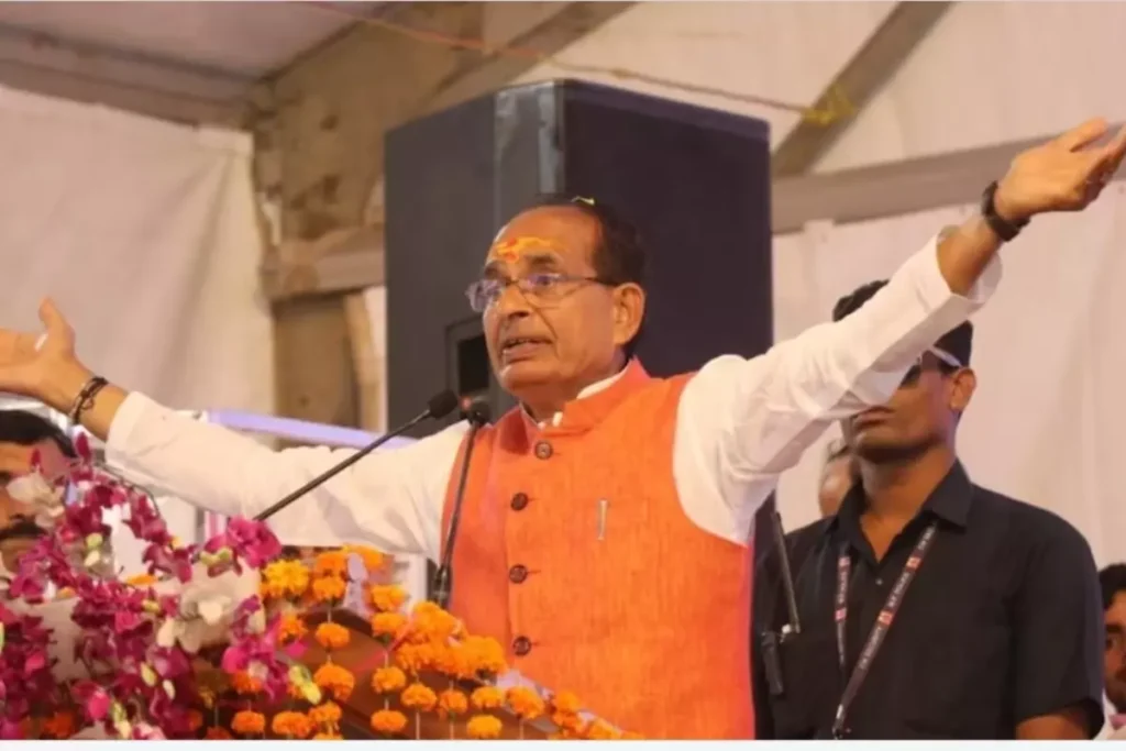 सिरोह में जनसभा को संबोधित करते हुए सीएम शिवराज