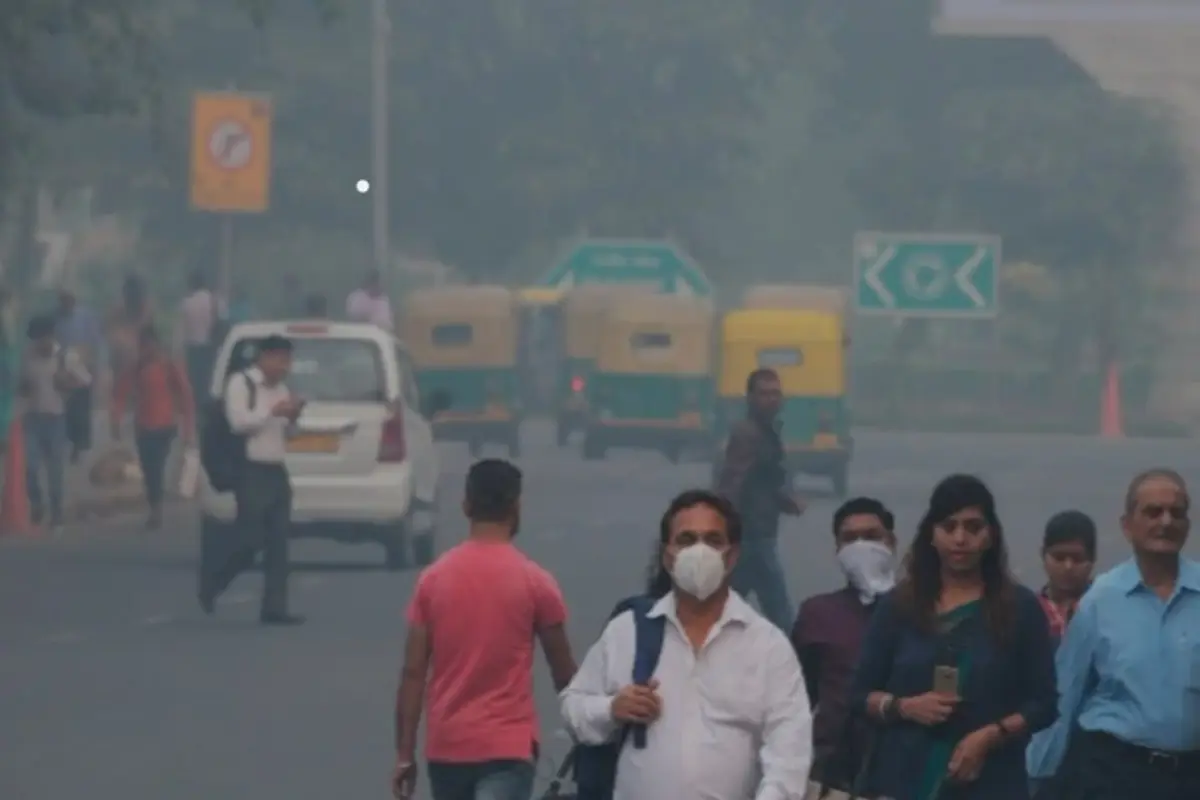जहरीली हवा में जीने को मजबूरी, दिल्ली-NCR का AQI 500 के पार