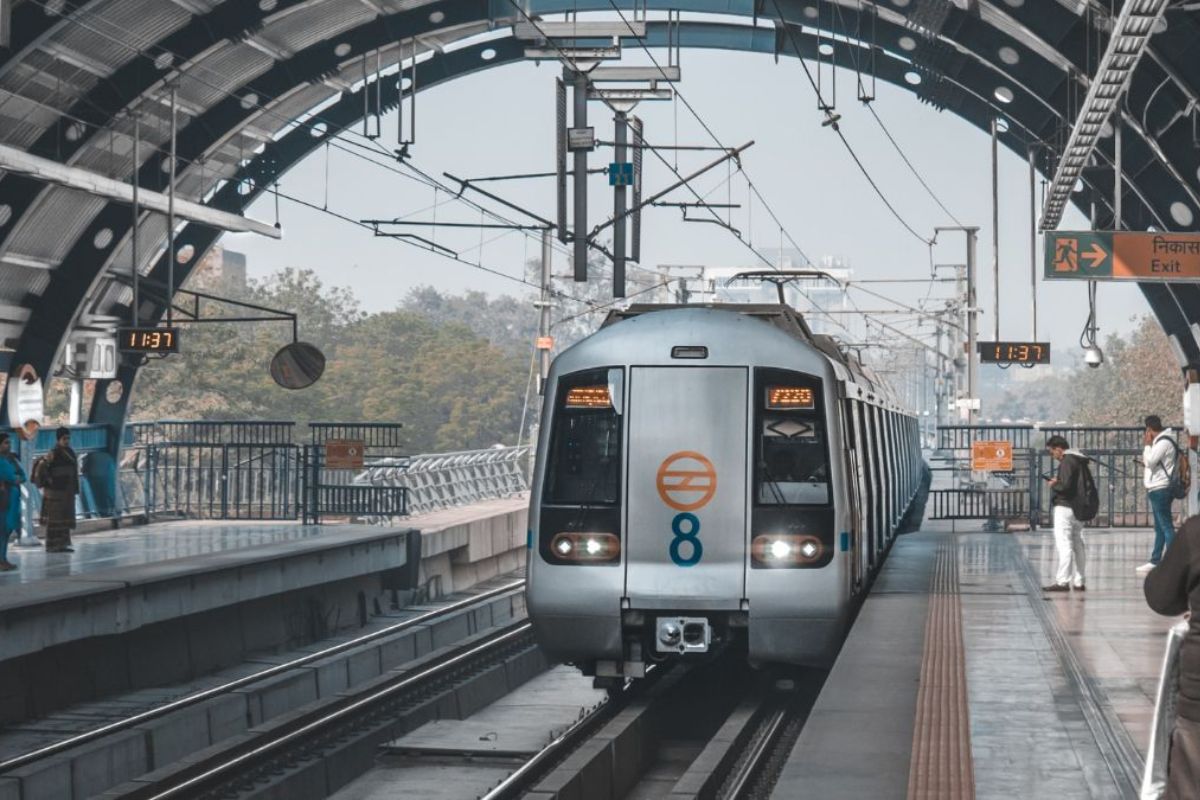 Delhi Metro Ticket: टिकट के लिए लंबी लाइन का झंझट खत्म, DMRC ने यात्रियों के लिए शुरू की ये खास सुविधा