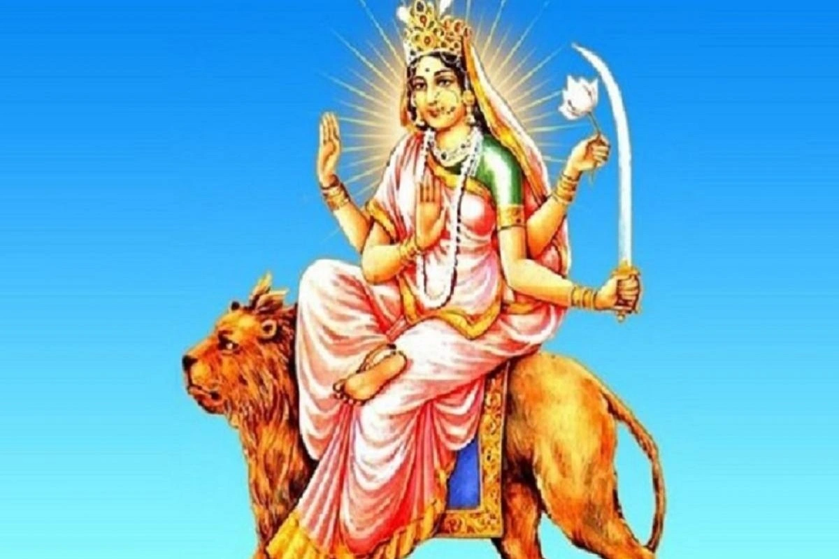 Shardiya Navratri 2023: नवरात्रि के तीसरे दिन मां चंद्रघंटा की इस मुहूर्त में करें पूजा, जानें मां की कथा