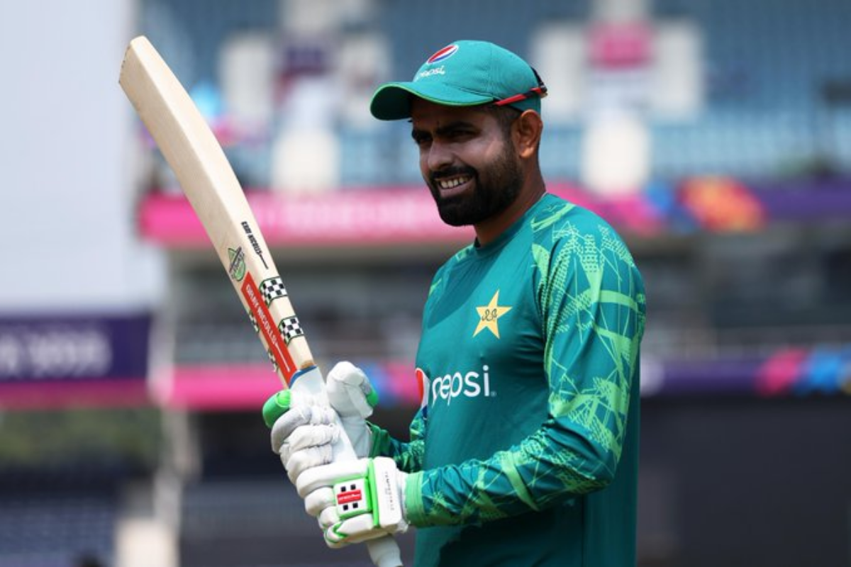 World Cup में खराब प्रदर्शन के बाद पाकिस्तान क्रिकेट में भूचाल, बाबर आजम ने सभी फॉर्मेट से छोड़ी कप्तानी