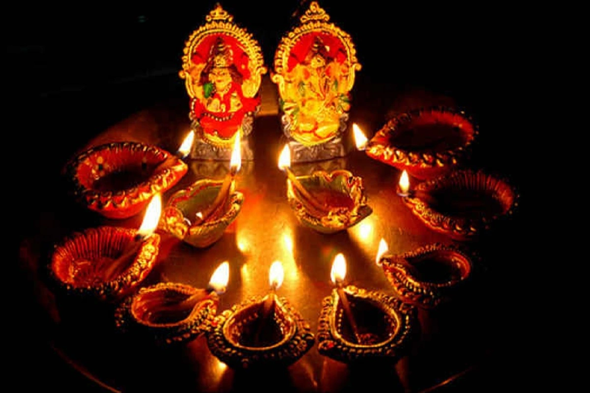 Dhanteras 2023: धनतेरस पर इस शुभ मुहूर्त में करें खरीदारी, नोट कर लें समय