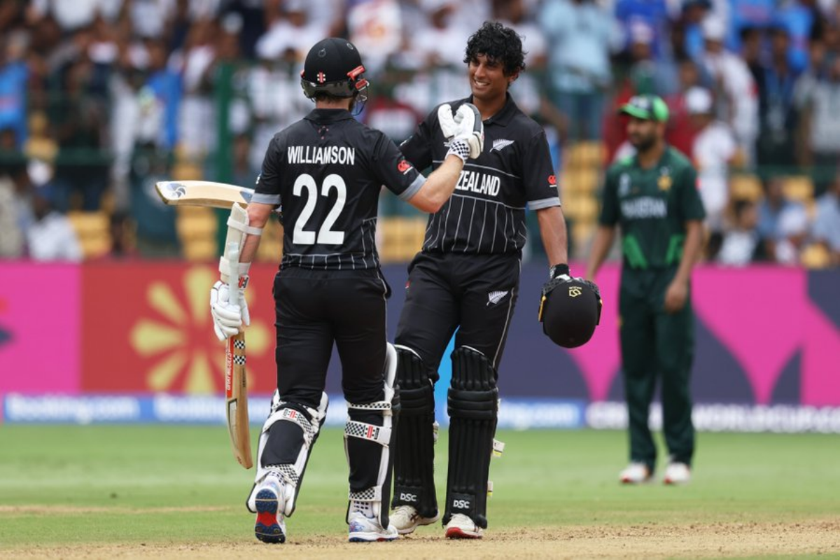 NZ vs PAK: न्यूजीलैंड ने पाकिस्तान को दिया 402 रनों का टारगेट, रचिन रवींद्र ने वर्ल्ड कप में जड़ा तीसरा शतक