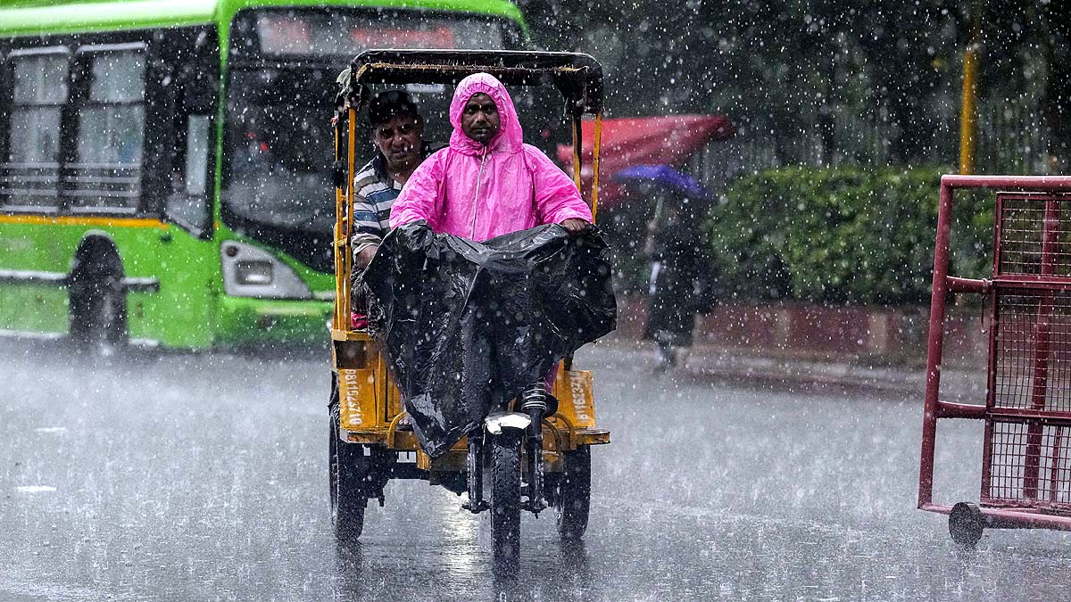 Weather: Rain in Delhi