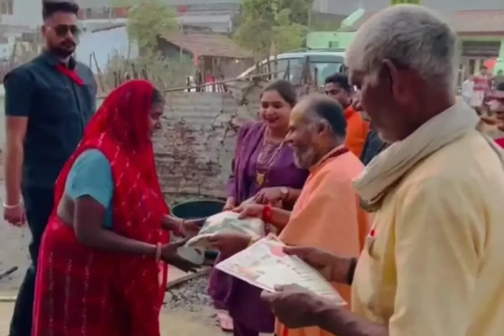 Mirchi Baba Distribute Sarees