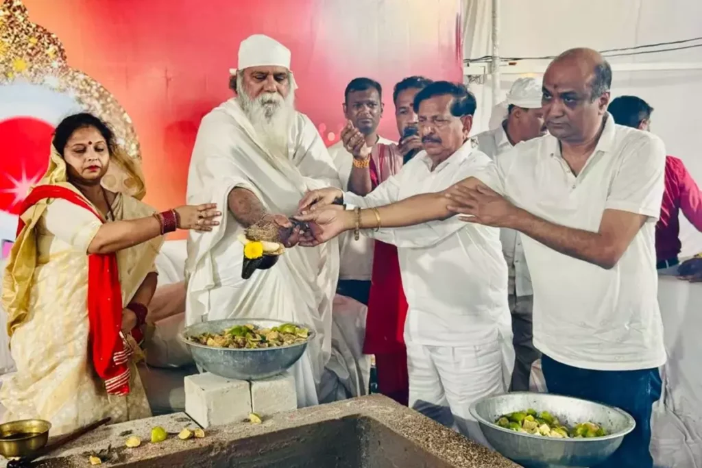 Saket Mahayagya