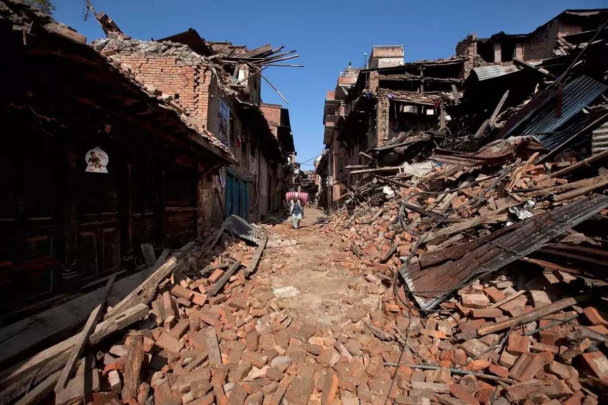 नेपाल में भूकंप से चारों ओर तबाही ही तबाही; सैकड़ों लोगों की मौत, याद आया 2015 का खौफनाक मंजर
