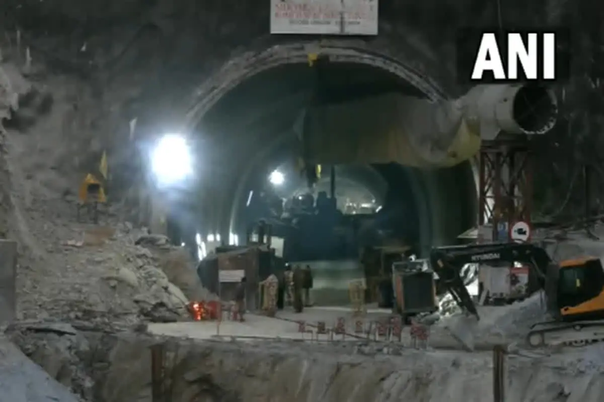Uttarkashi Tunnel Rescue: 14 दिनों से अंदर फंसे हैं मजदूर, फिर रुका ड्रिलिंग का काम, हाथ से मलबा हटाने की तैयारी
