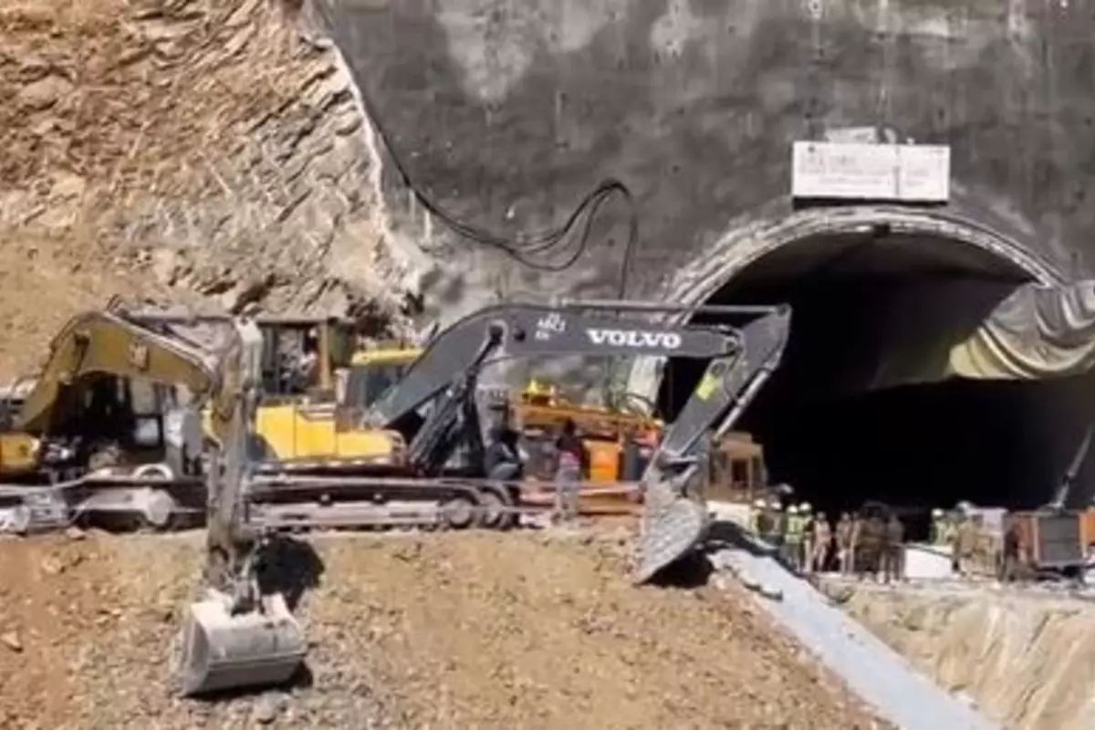 Uttarkashi Tunnel Update: “मजदूरों और रेस्क्यू टीम पर रिस्क, ऑपरेशन में लग सकता है और वक्त” NDMA ने दिया बड़ा अपडेट