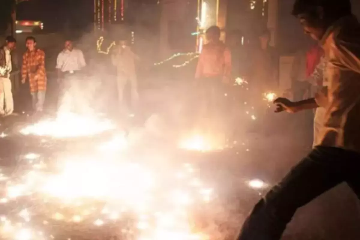 दिल्ली-एनसीआर में जमकर फूटे पटाखे