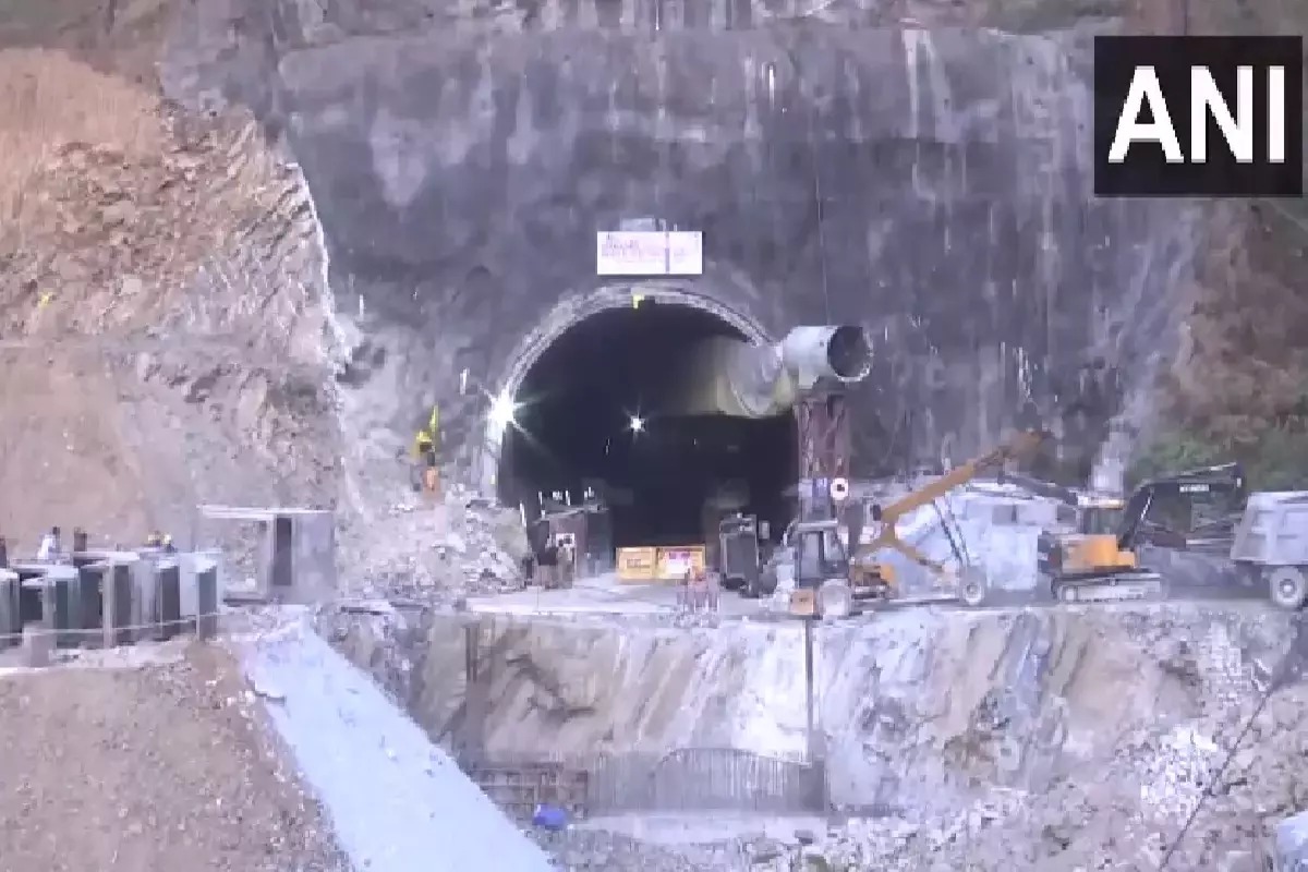 Uttarkashi Tunnel Rescue: फिर शुरू हुआ ड्रिलिंग का काम, कुछ मीटर की दूरी पर हैं अंदर फंसे मजदूर