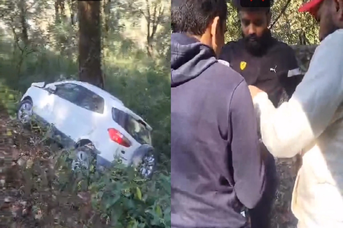 Video: कार दुर्घटना में घायलों की मदद करते दिखे मोहम्मद शमी, नैनीताल के रास्ते में पहाड़ी से नीचे गिर गई थी कार