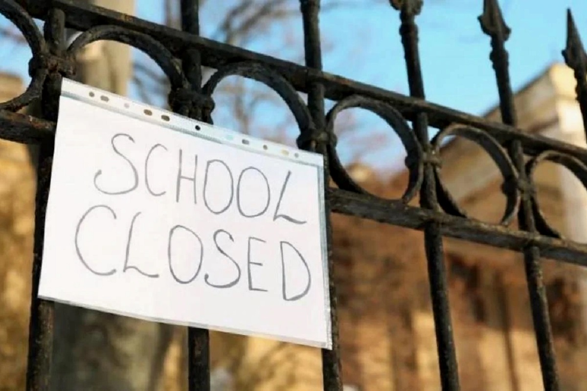 noida schools closed