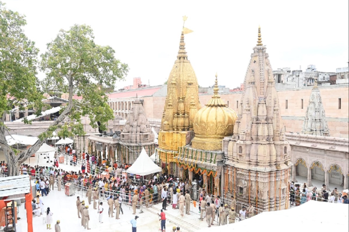 Varanasi: भव्य काशी विश्वनाथ धाम के 2 वर्ष हुए पूरे, बने कई कीर्तिमान, सोने-चांदी के साथ आया 100 करोड़ का रिकॉर्ड चढ़ावा