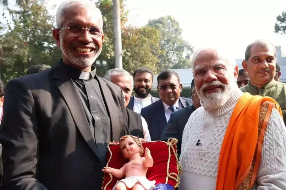PM Modi ने ईसाई समुदाय के साथ मनाया क्रिसमस, जानें प्रधानमंत्री की तारीफ में क्या बोले लोग