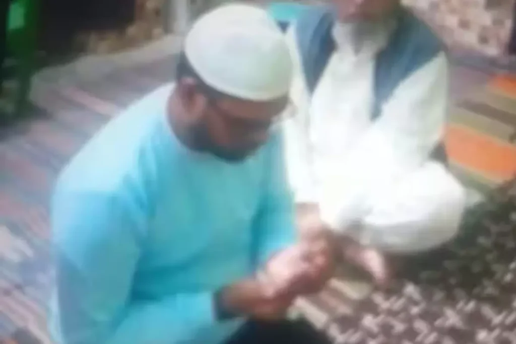 नायब तहसीलदार आशीष गुप्ता