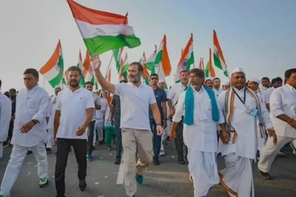 भारत जोड़ो यात्रा के दौरान राहुल गांधी ( फाइल फोटो)