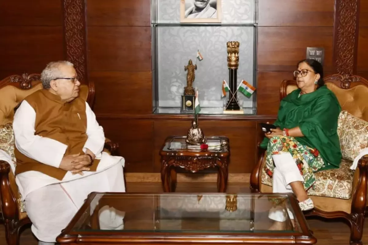 Vasundhara Raje meet to Governor