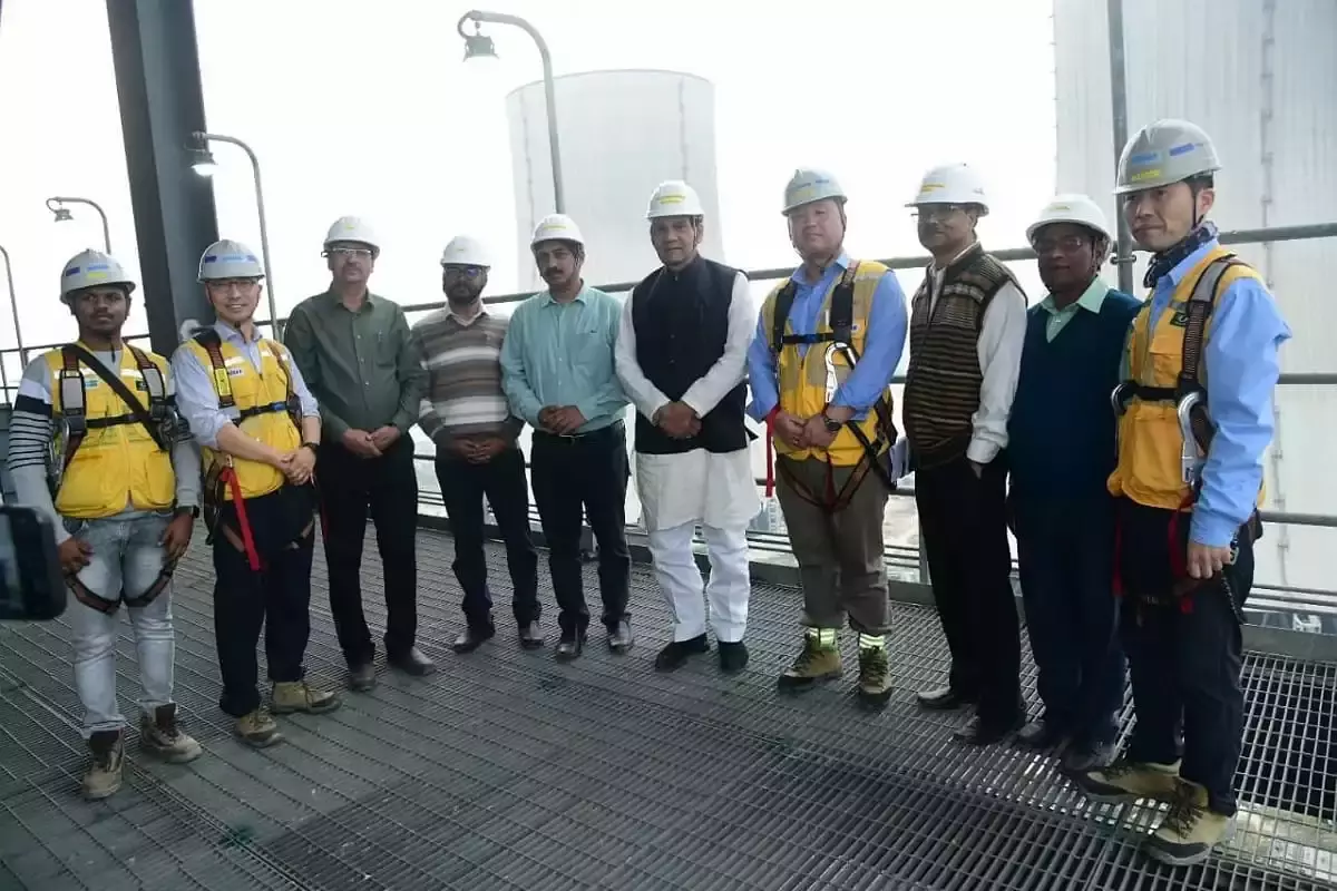 UP News: ऊर्जा मंत्री एके शर्मा ने जवाहरपुर थर्मल पावर प्लांट का किया निरीक्षण, अधिकारियों को दिए जरूरी निर्देश