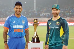 IND vs AUS T20 LIVE: अच्छी शुरुआत के बाद बिखरी भारत की पारी, 63 रनों पर गिरे तीन विकेट, कप्तान सूर्या भी लौटे पवेलियन