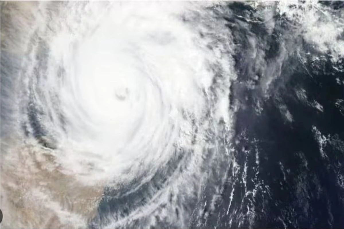 Cyclone Michong: आज कहर बरपा सकता है साइक्लोन मिचौंग, IMD ने जारी किया कई राज्यों के लिए अलर्ट