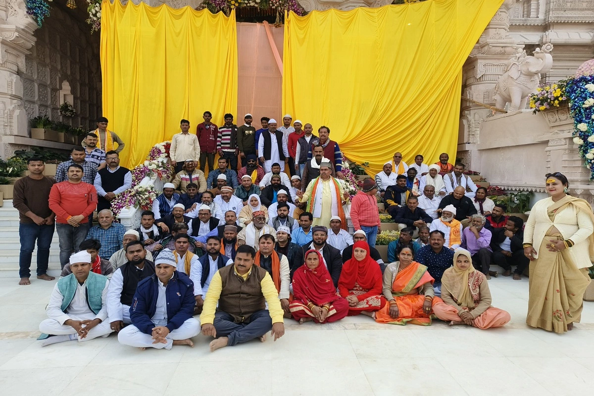 राम दरबार: 350 मुस्लिमों की आंखों में गरिमयी आंसू और जुबां पर श्रीराम का नाम, पदयात्रा कर अयोध्या के श्रीराम मंदिर पहुंचे मुस्लिम राष्ट्रीय मंच के श्रद्धालु