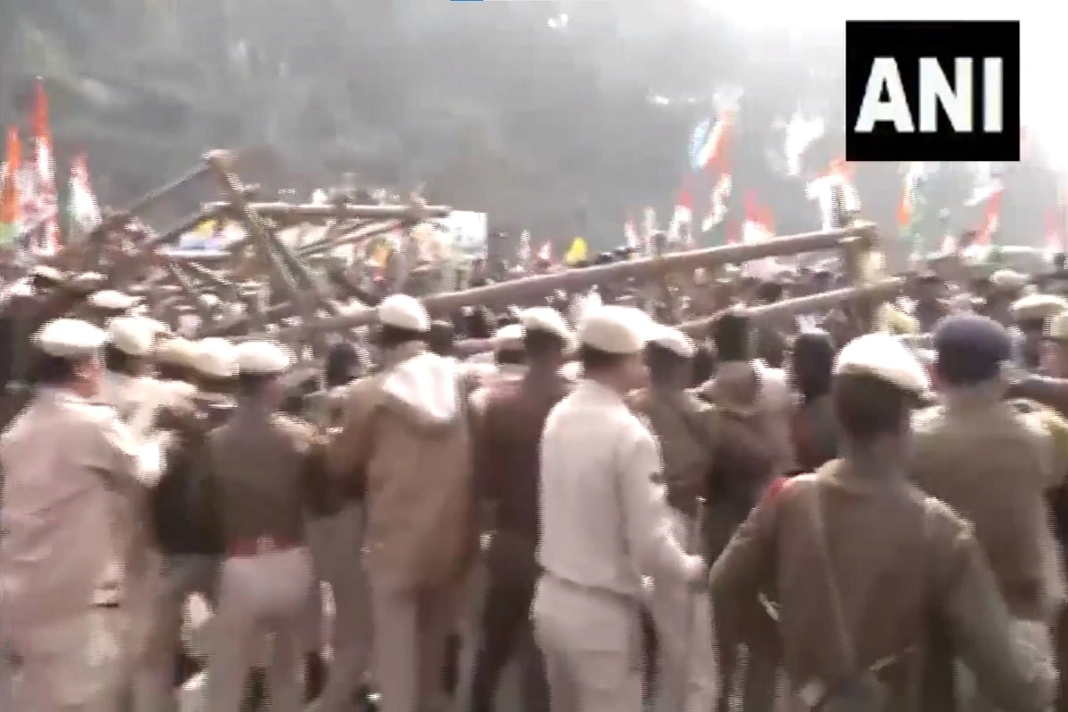 गुवाहाटी में कांग्रेस की भारत जोड़ो न्याय यात्रा के दौरान पुलिस और कांग्रेस कार्यकर्ताओं के बीच हुई झड़प, मंच पर राहुल गांधी भी मौजूद