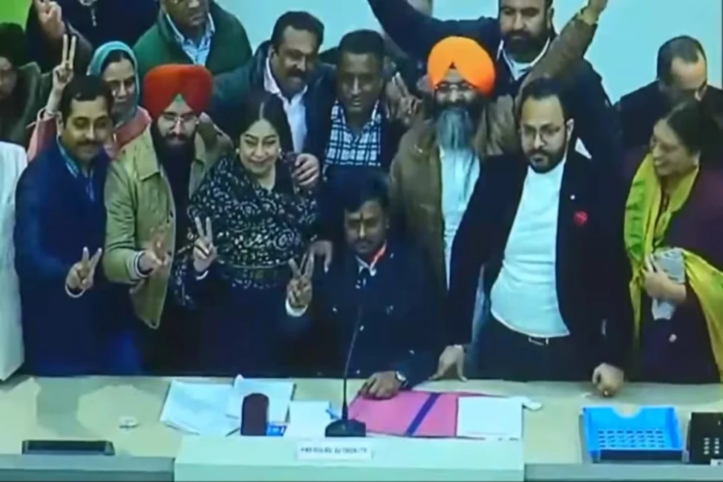 Chandigarh Mayor election BJP Manoj Sonkar won